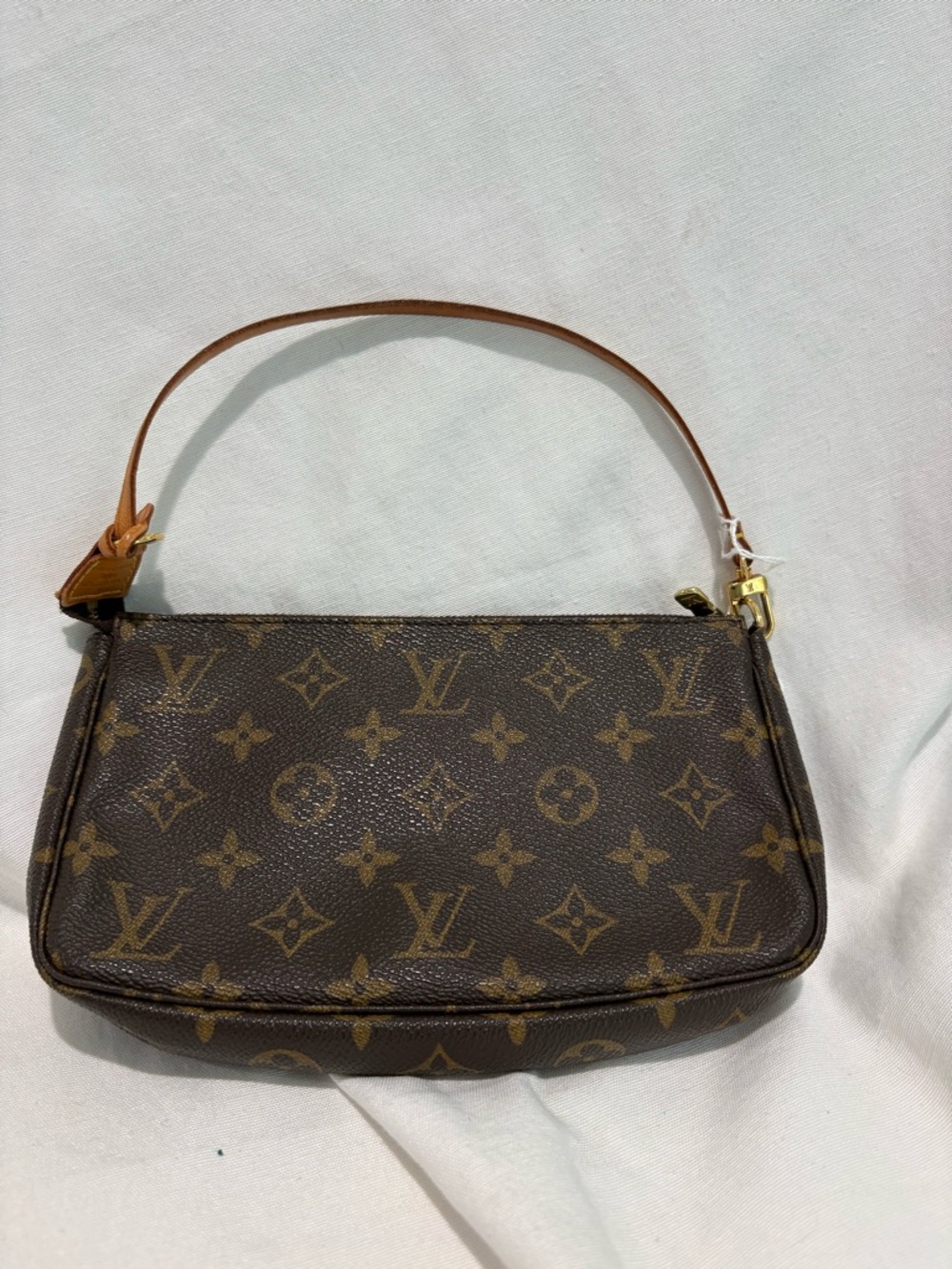 Authentic Louis Vuitton Pochette Accessoires Monogram wristlet w/ Certificate - Picture 3 of 12